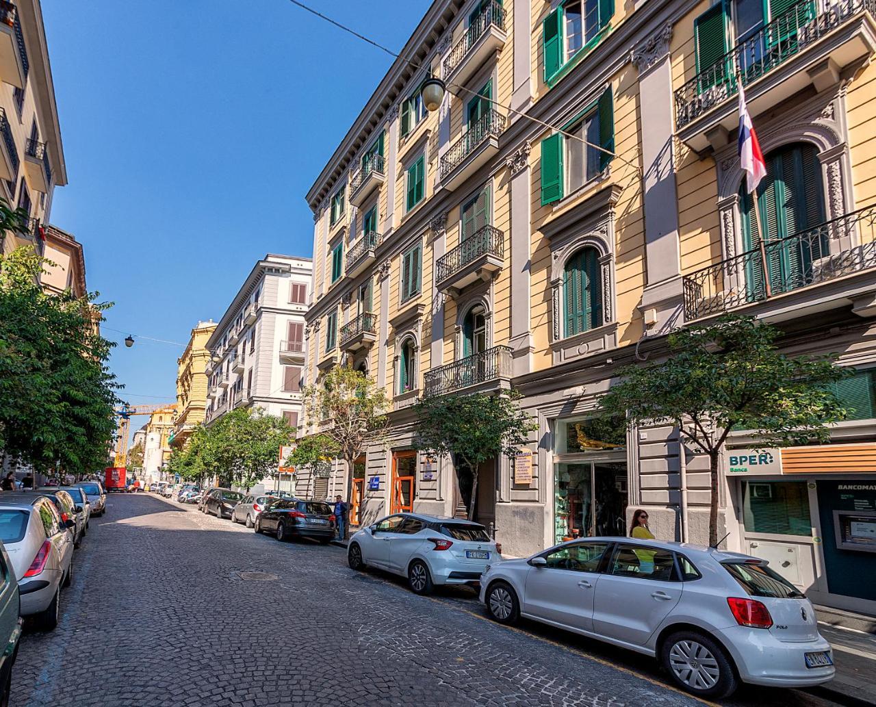 Be Italian Flat Duomo 319 Bed and Breakfast Neapel Exteriör bild