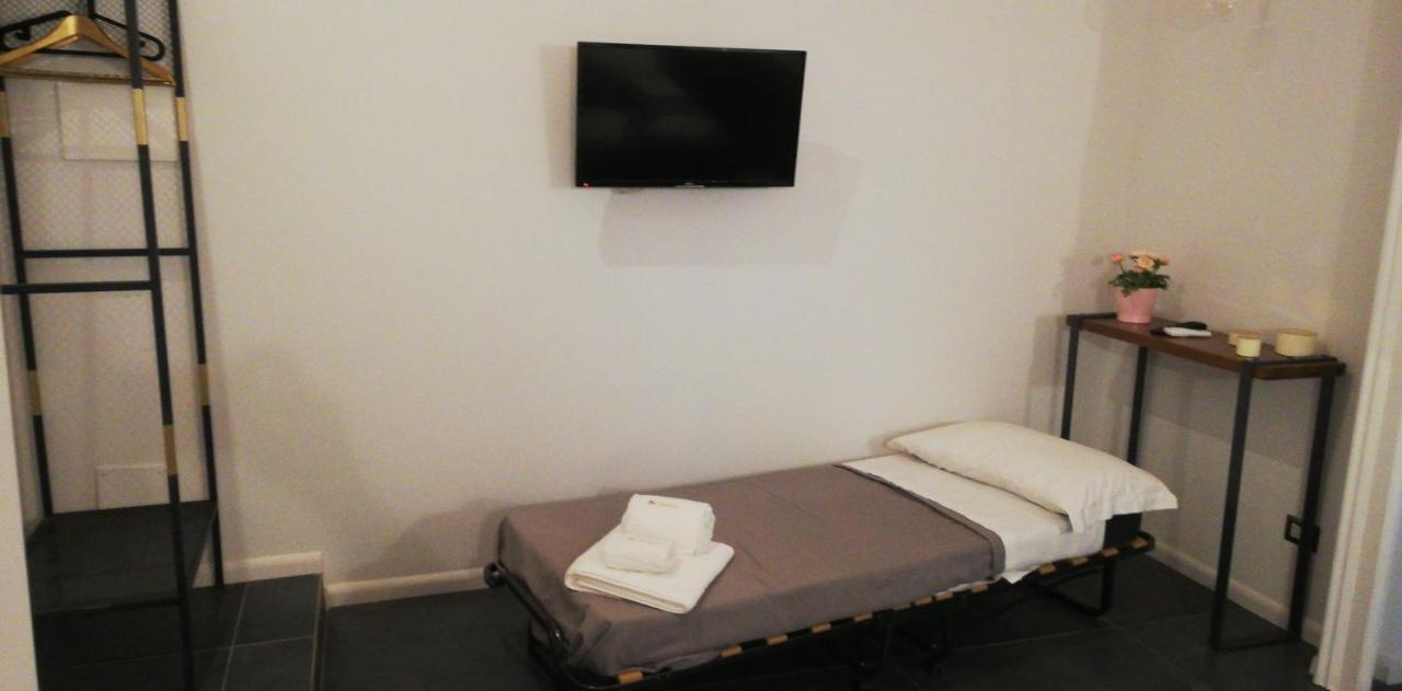 Be Italian Flat Duomo 319 Bed and Breakfast Neapel Exteriör bild