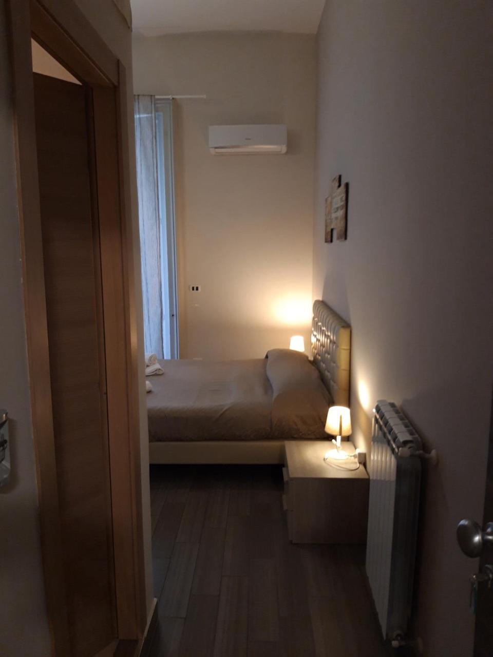 Be Italian Flat Duomo 319 Bed and Breakfast Neapel Exteriör bild