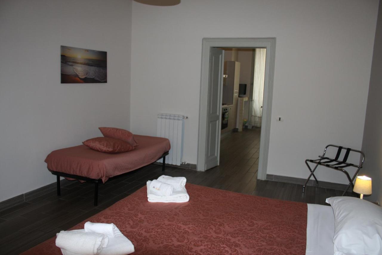 Be Italian Flat Duomo 319 Bed and Breakfast Neapel Exteriör bild