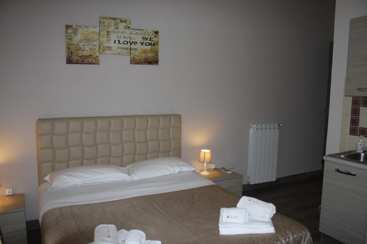 Be Italian Flat Duomo 319 Bed and Breakfast Neapel Exteriör bild